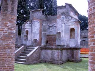 Pompei tempio d'Iside