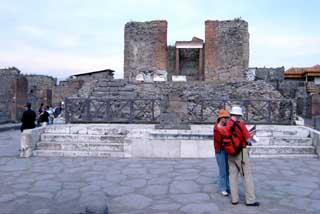 Pompei tempio fortuna augusta