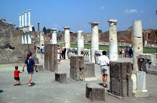 Pompei foro